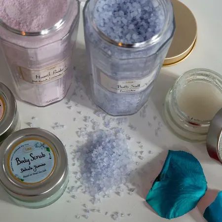 Almait Πανσιόν 4*